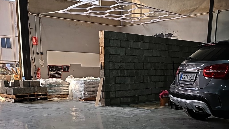 image renovamos nuestra nave valencia &bull; Leathertech World