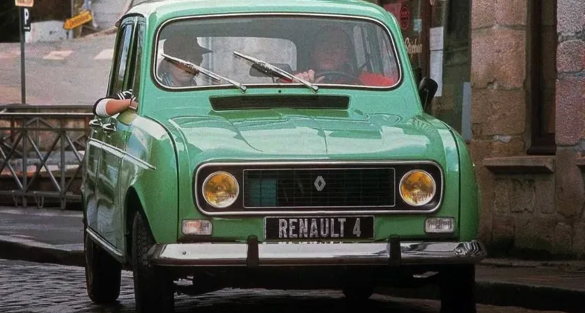 image top coches mas feos de la historia renault 4 &bull; Leathertech World